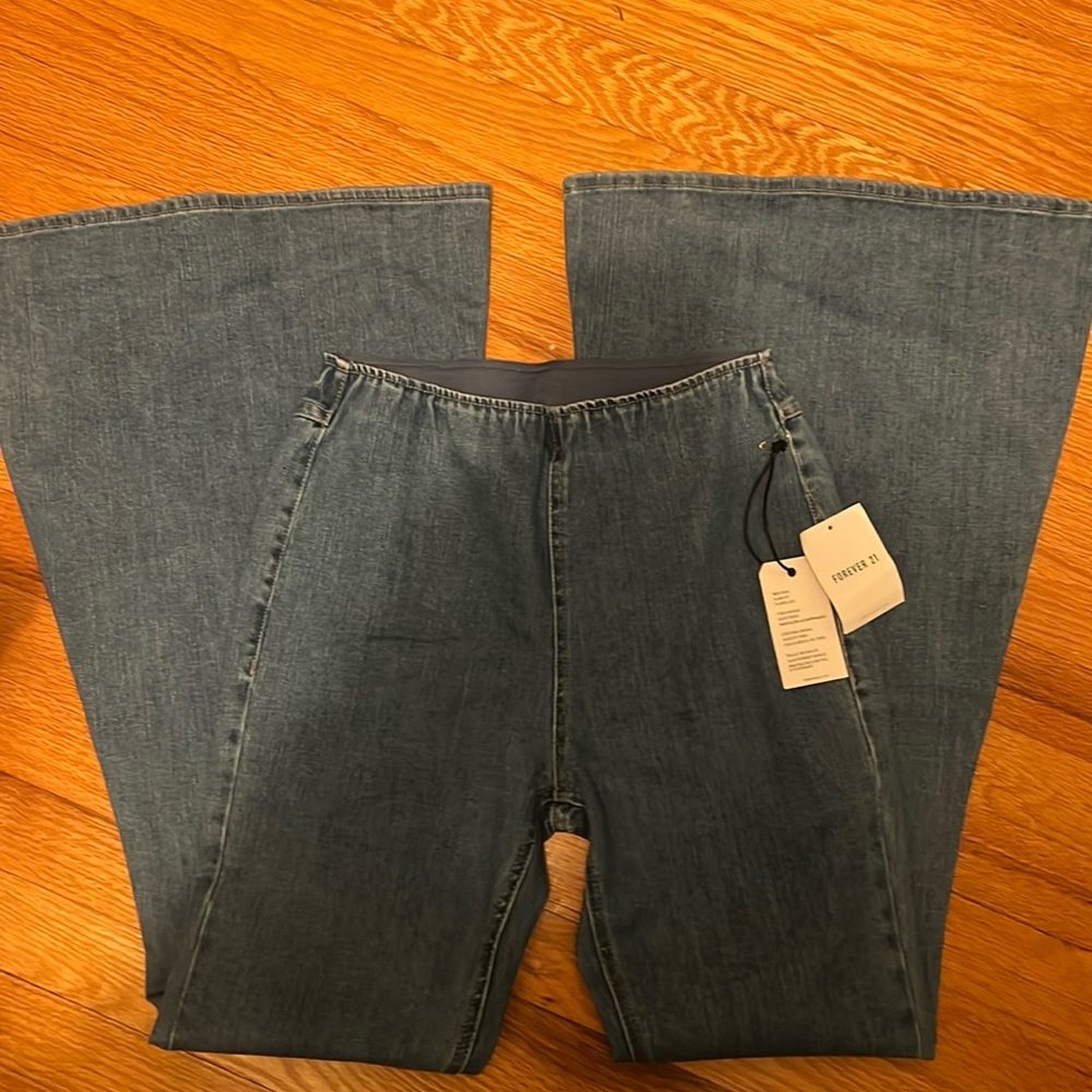 NWT flare bell bottoms forever 21